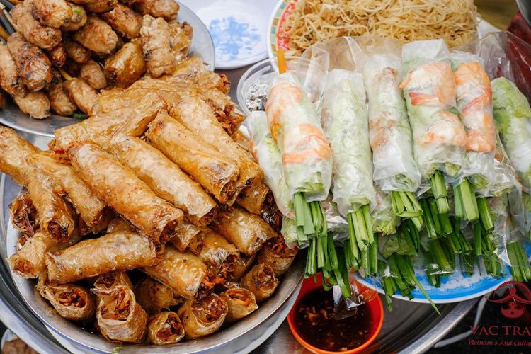 Hanoi street food walk
